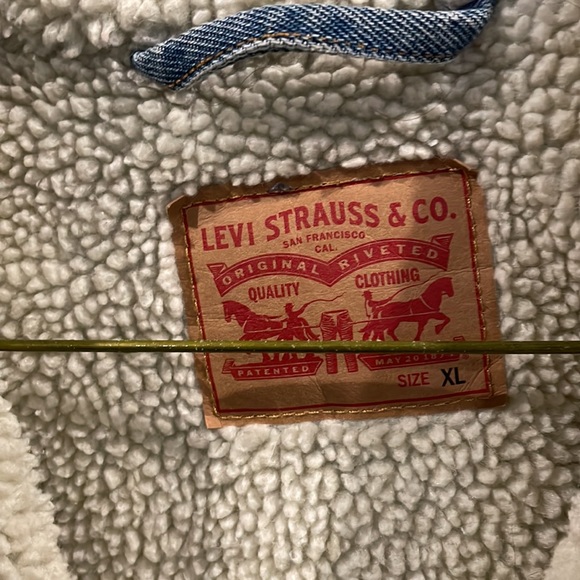 Levi’s Sherpa-lined jacket - Picture 5 of 6